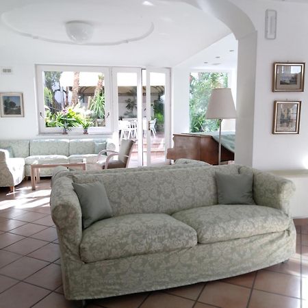 Hotel Villa Angelica Лакко-Амено Экстерьер фото