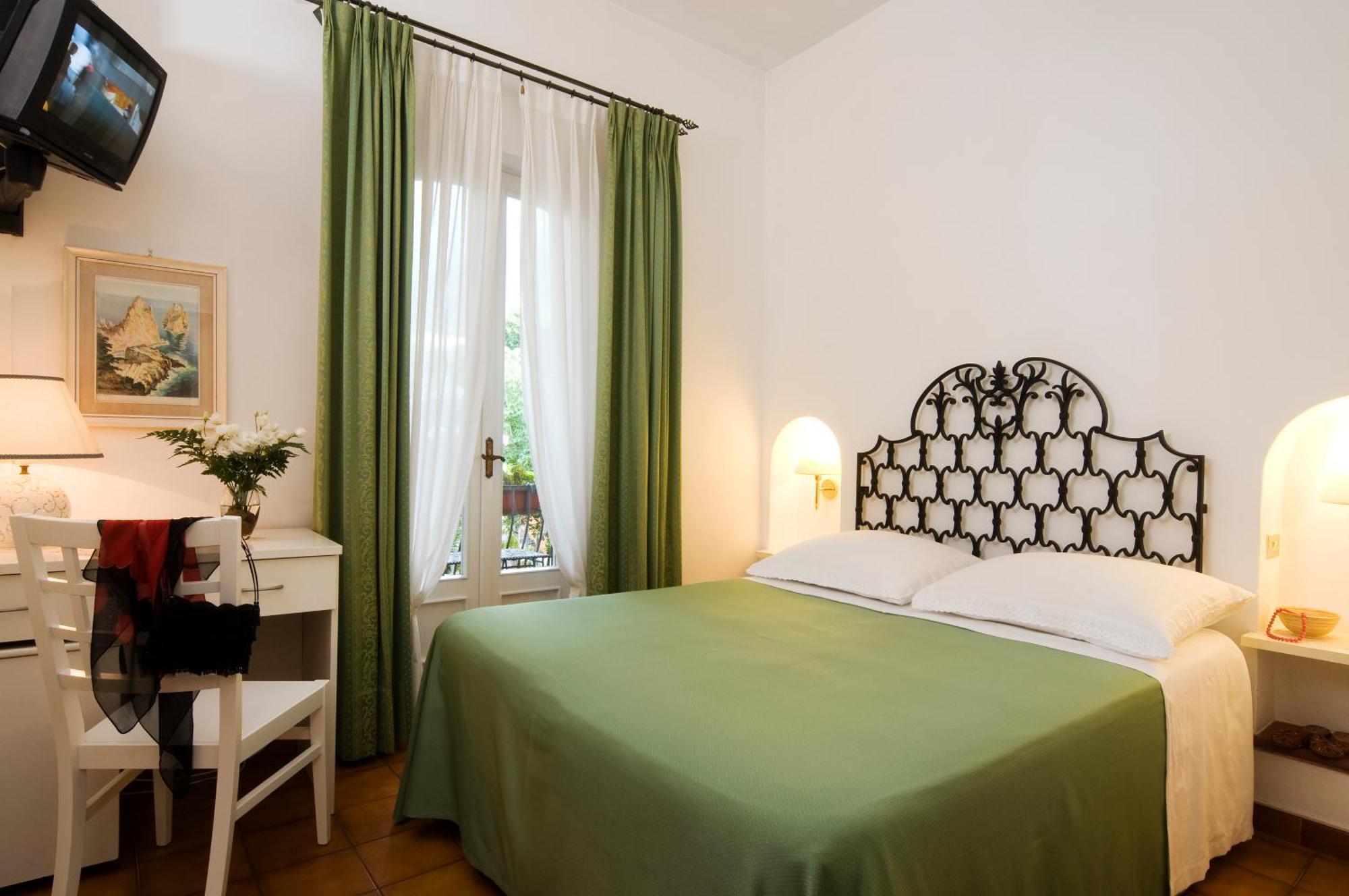 Hotel Villa Angelica Лакко-Амено Экстерьер фото