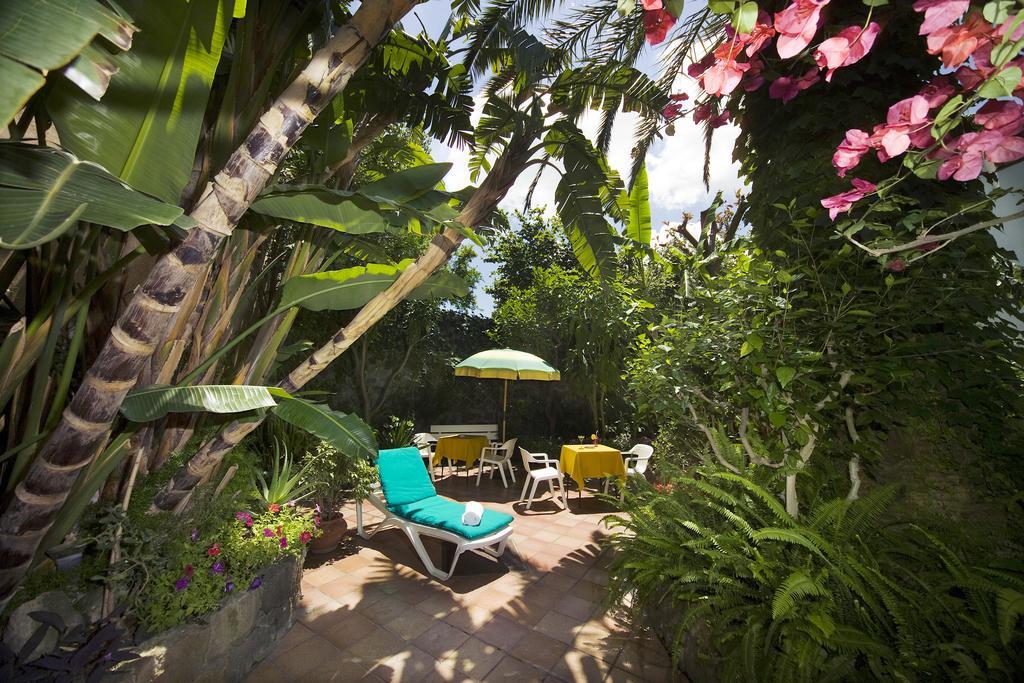 Hotel Villa Angelica Лакко-Амено Экстерьер фото